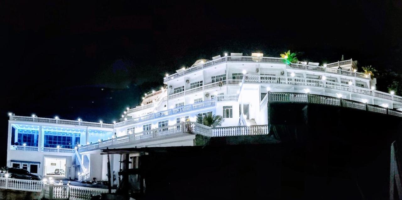 Hotel Zura Palace Kvariati Luaran gambar